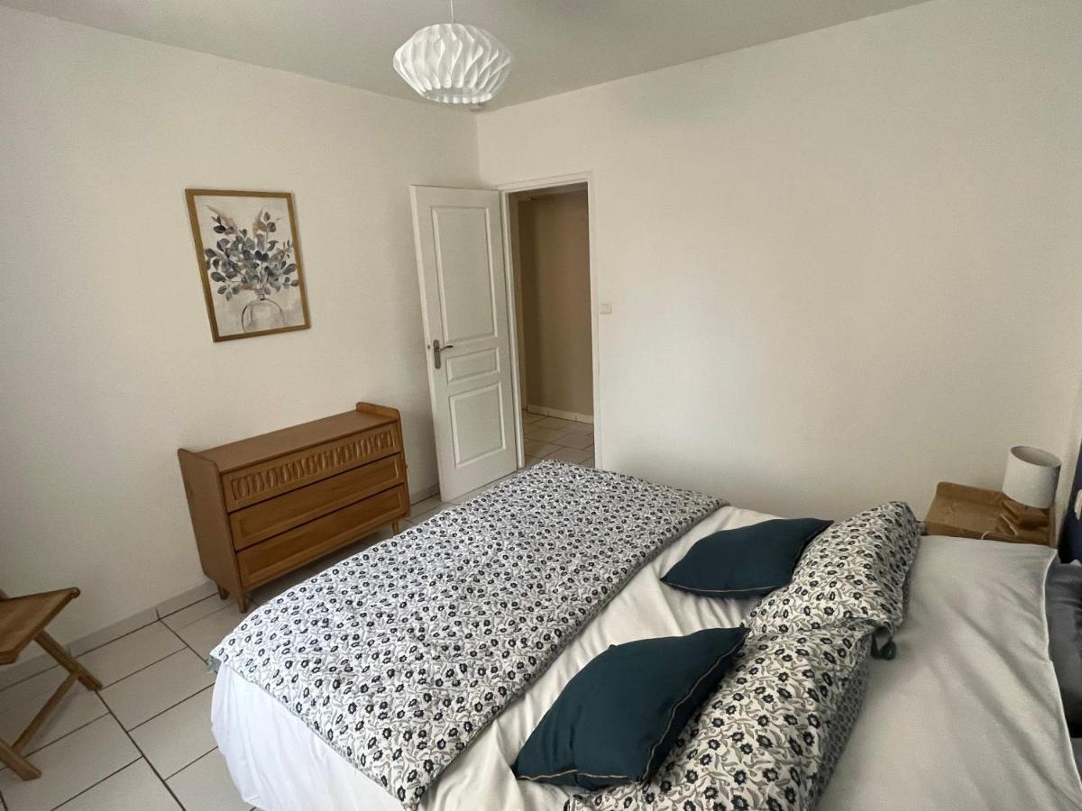 Bel Appartement 2 Chambres Au Coeur Du Village Eyragues エクステリア 写真