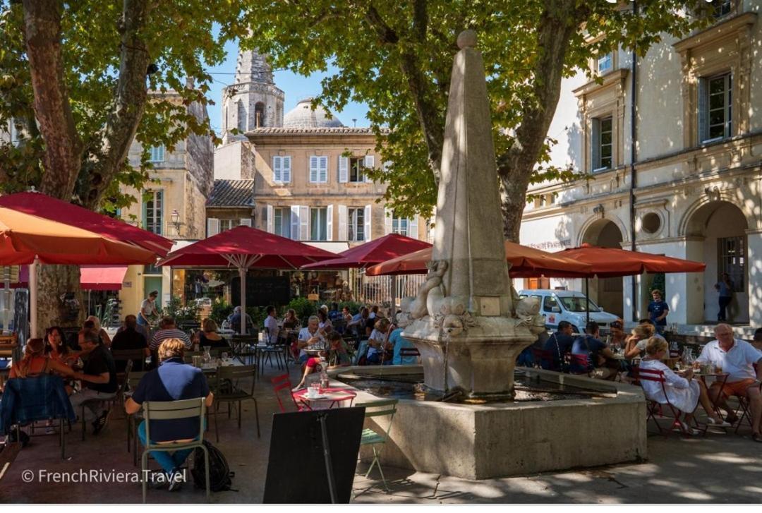 Bel Appartement 2 Chambres Au Coeur Du Village Eyragues エクステリア 写真
